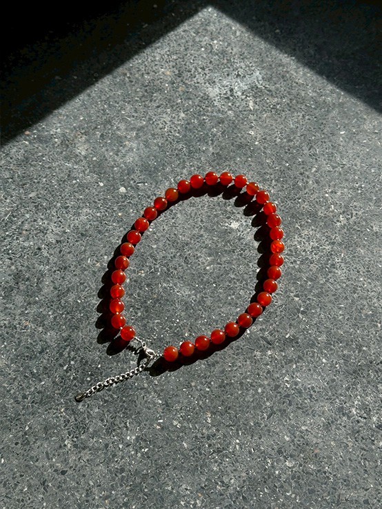 Meen Necklace, Red Agate